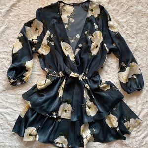 Zara Navy Floral Mini Dress Ruffle Skirt V Neck S